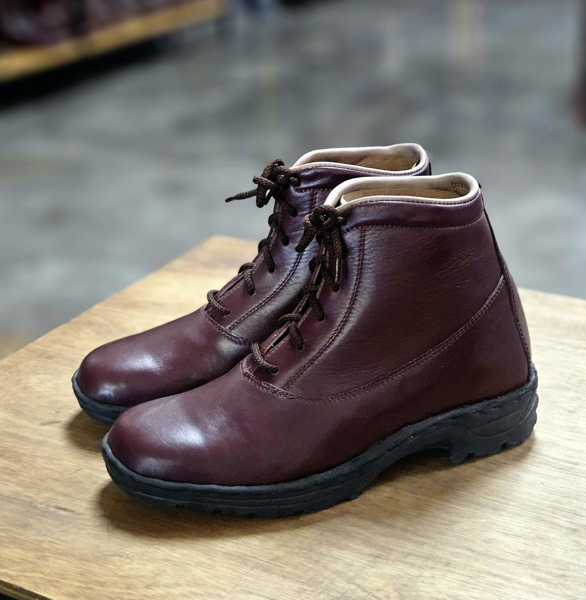 Tera Kicker Sneakers