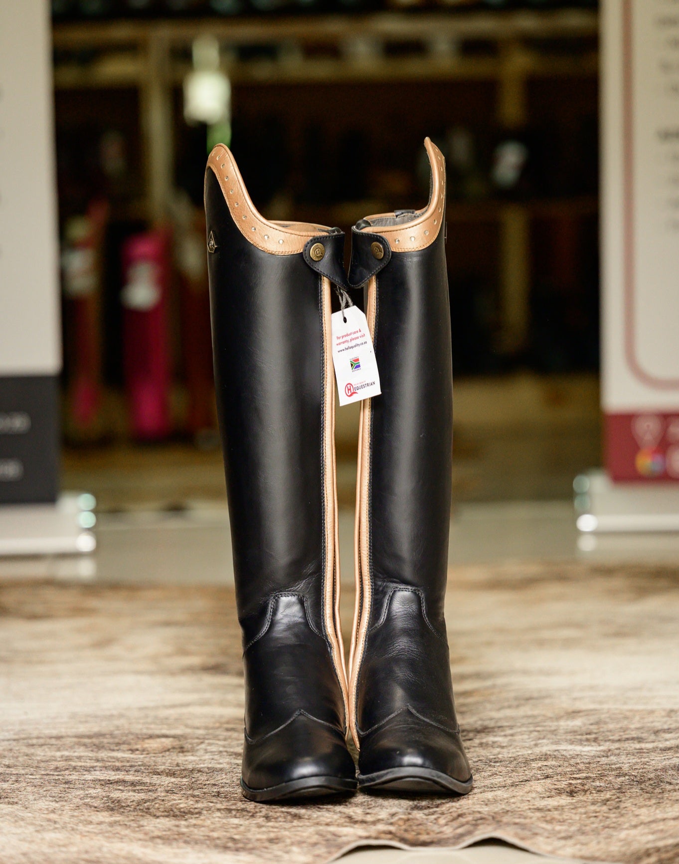 Danai Classic Gold Trim