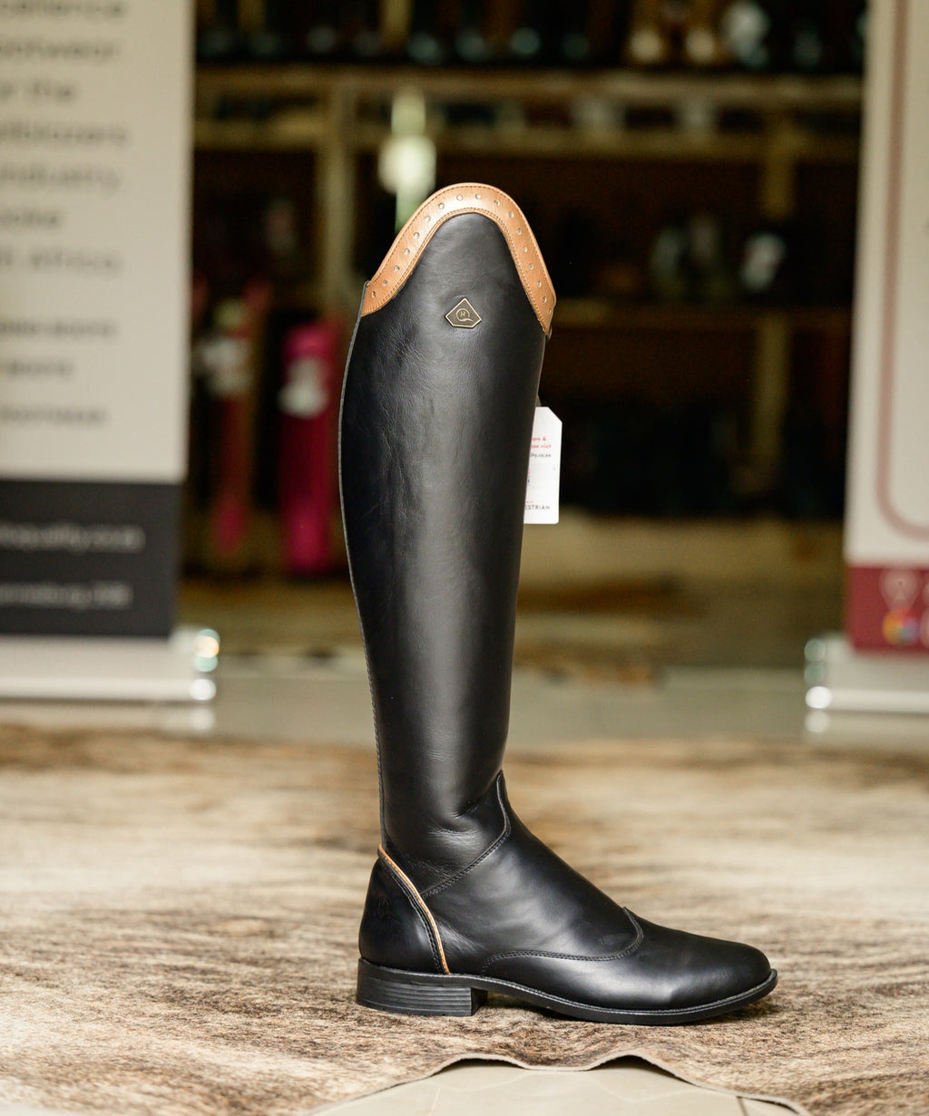 Danai Classic Gold Trim