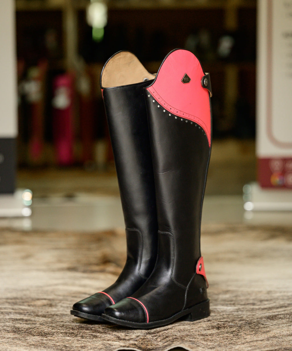 Tari hybrid pink sparkle patent trim