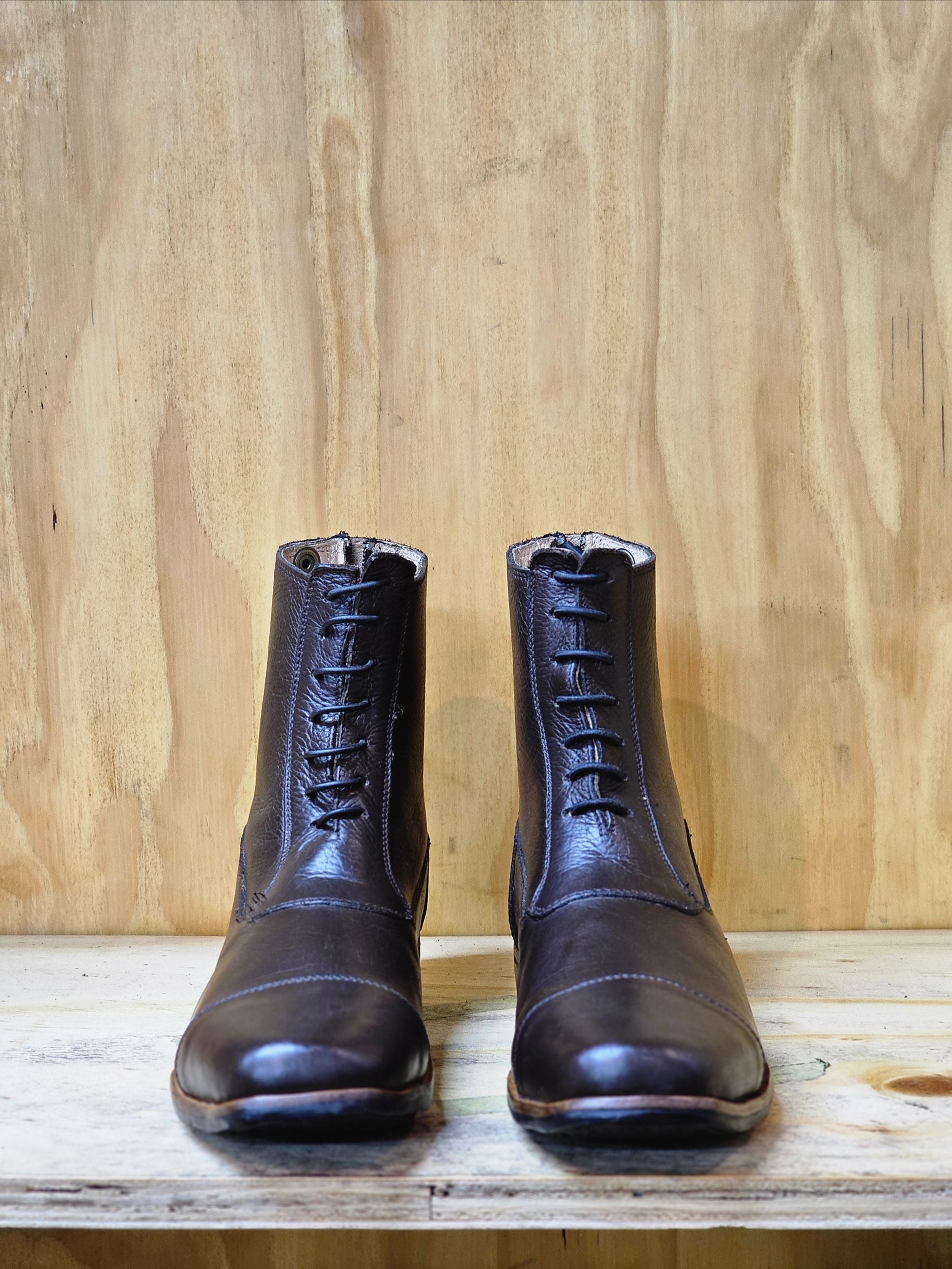 Short boots