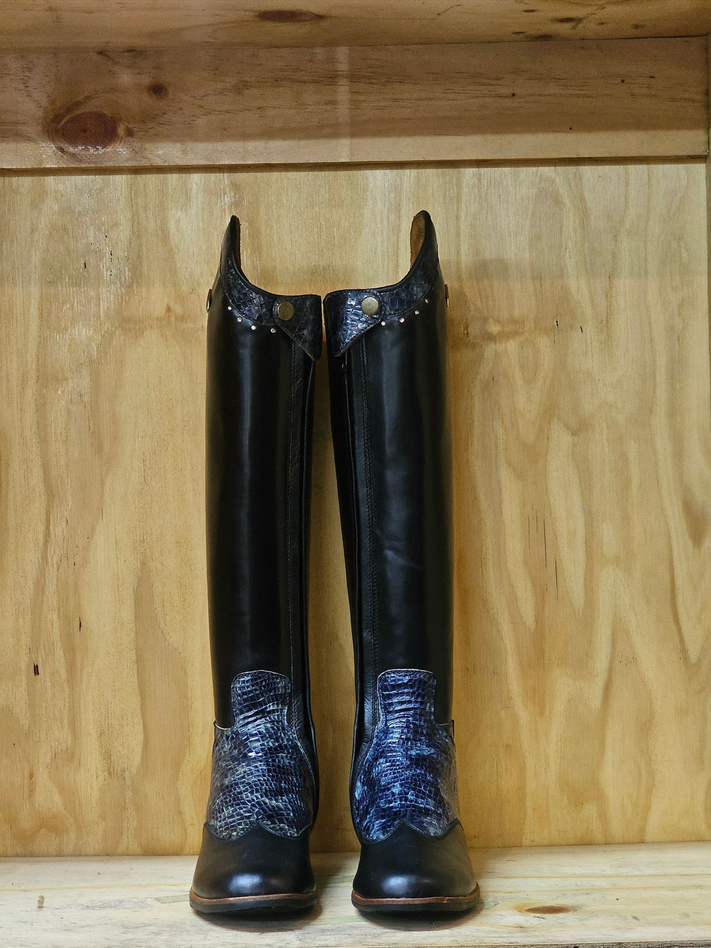 Long riding boots