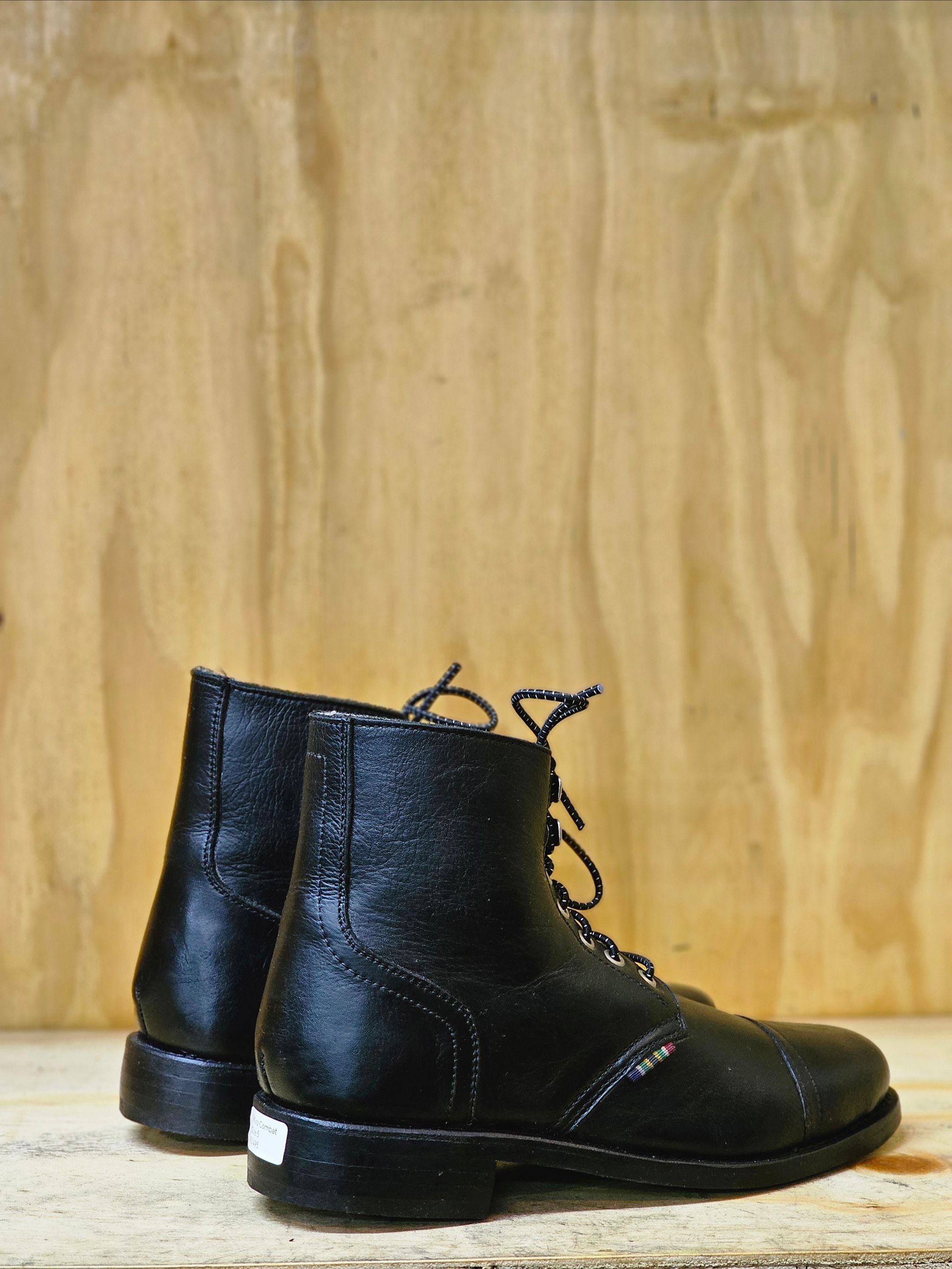 Short boots