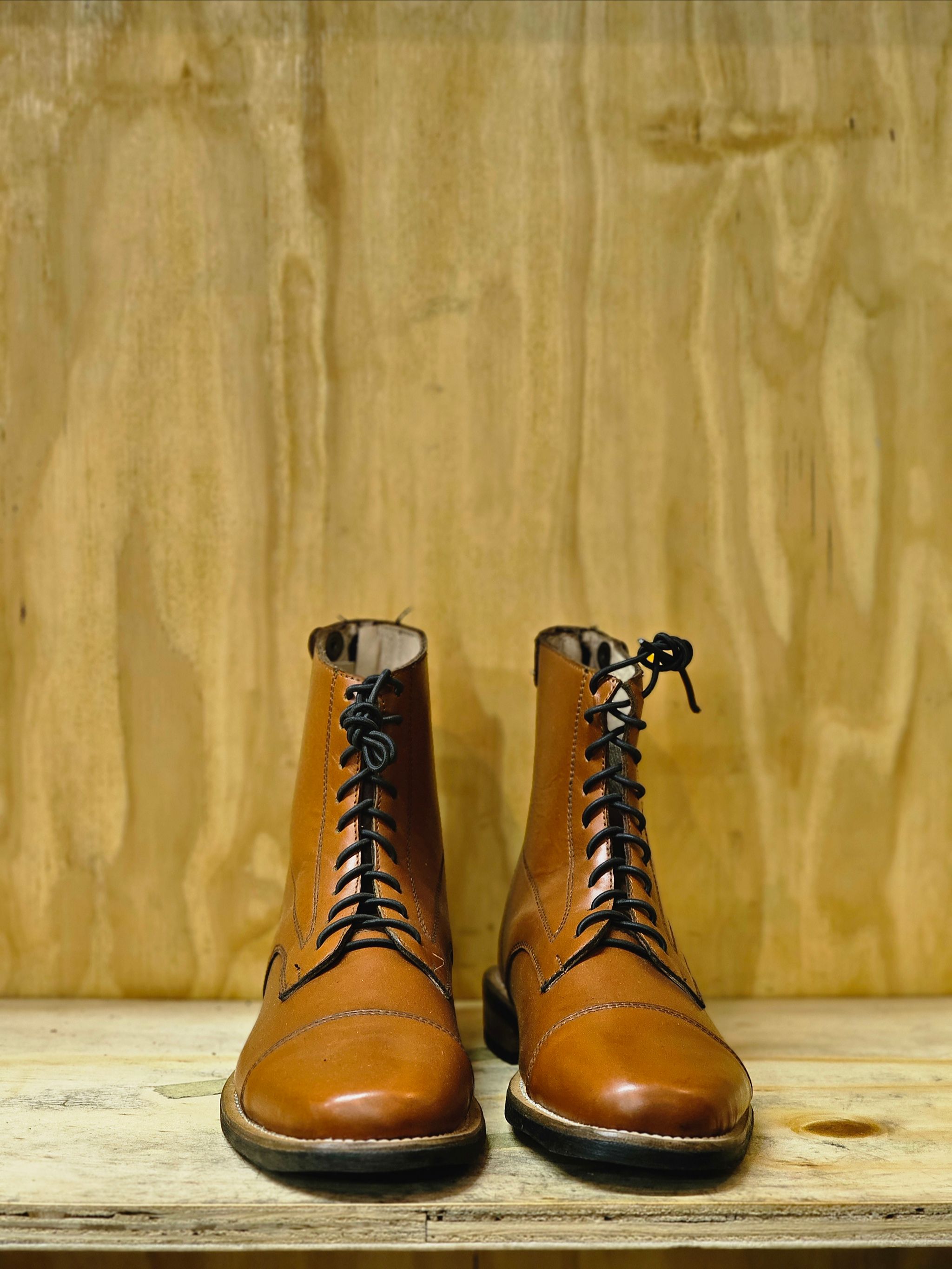 Short boots