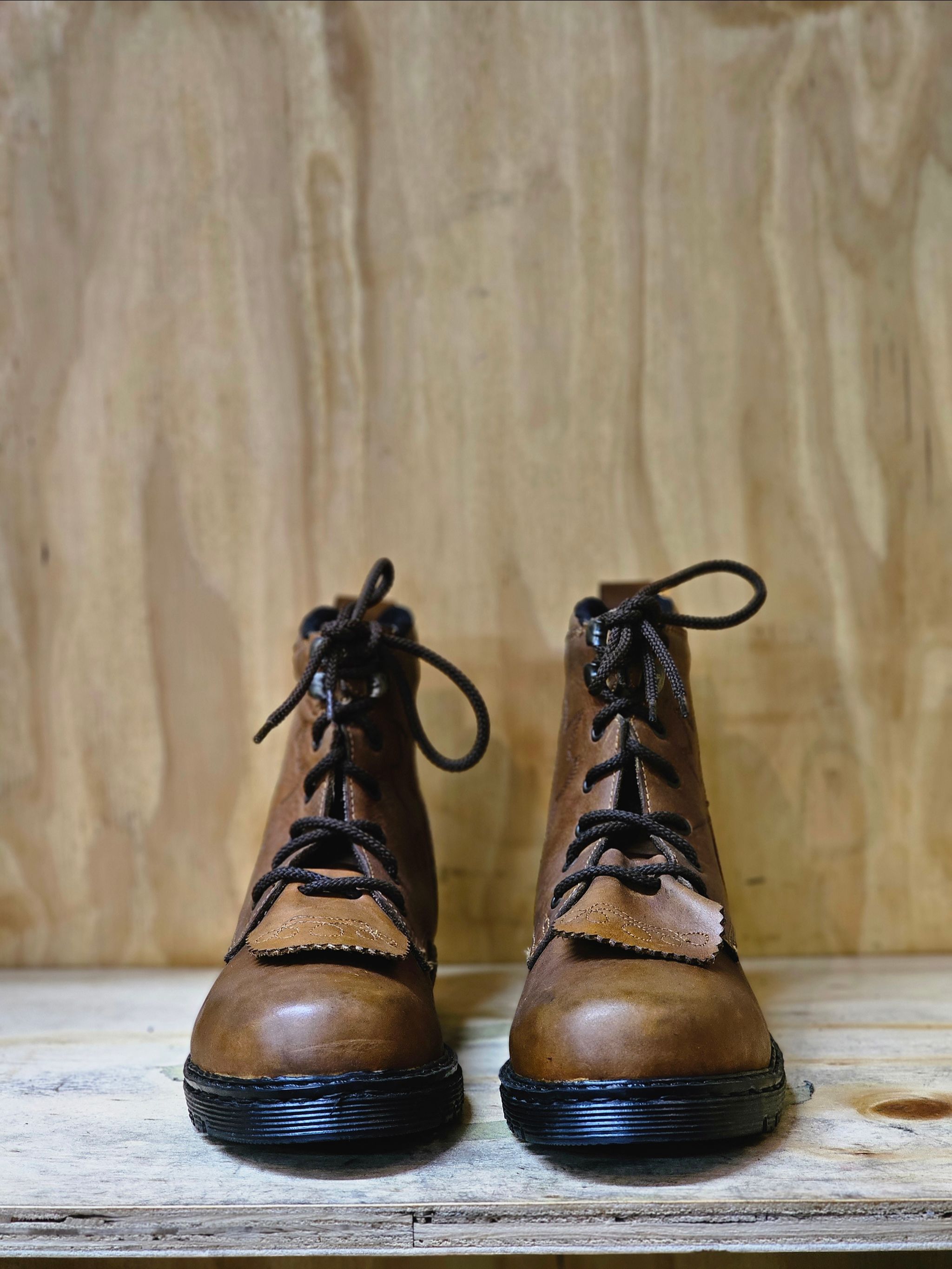 Short boots