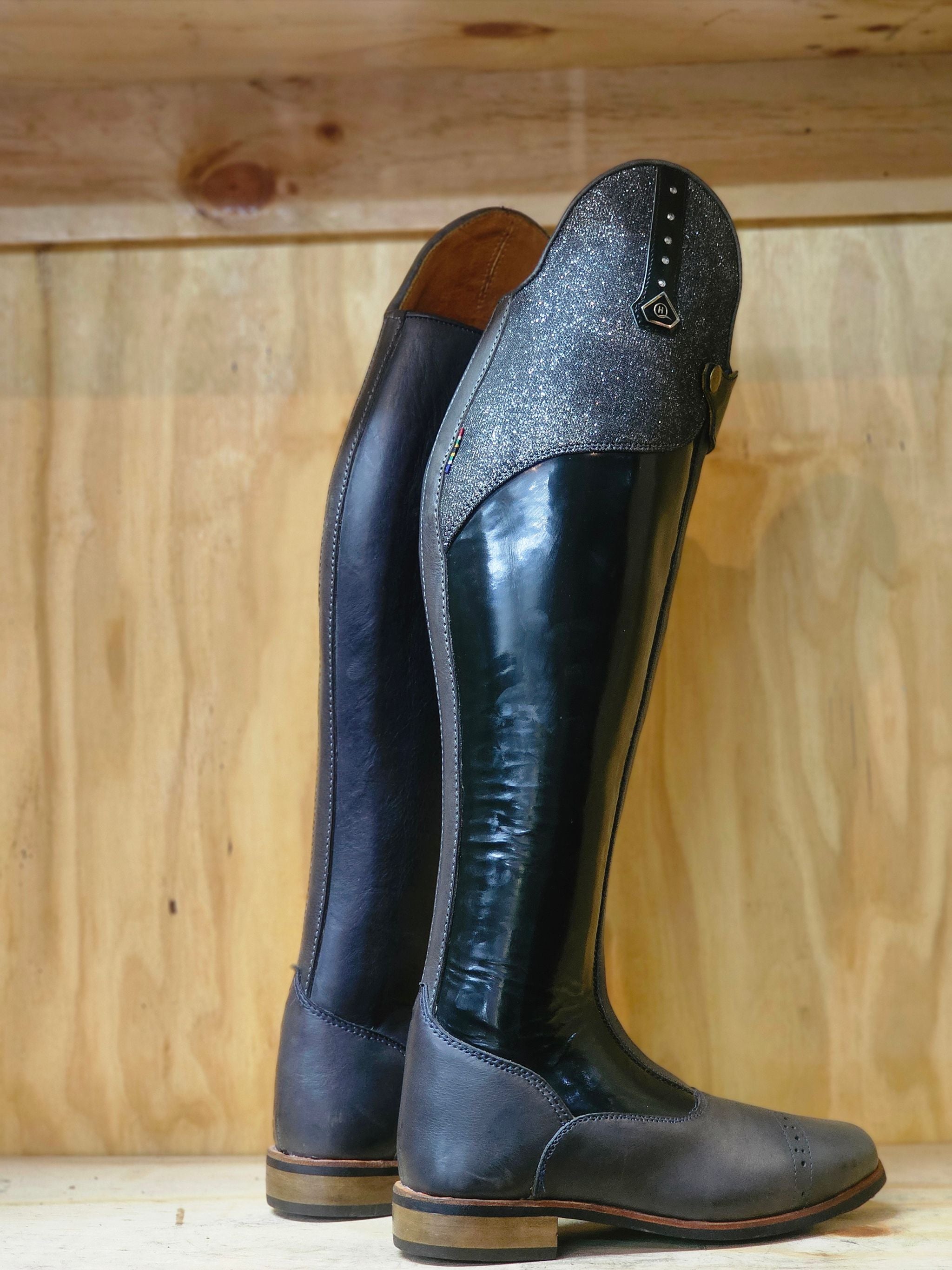 Long riding boots
