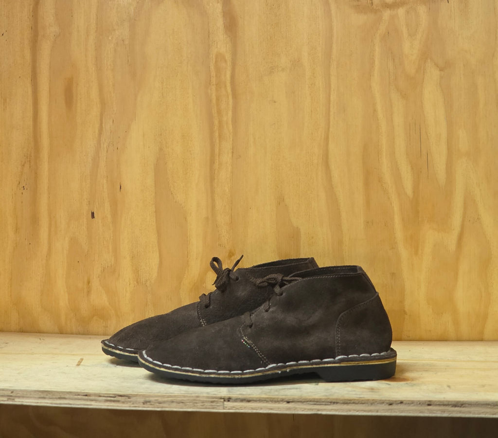 Brown suede leather vellies