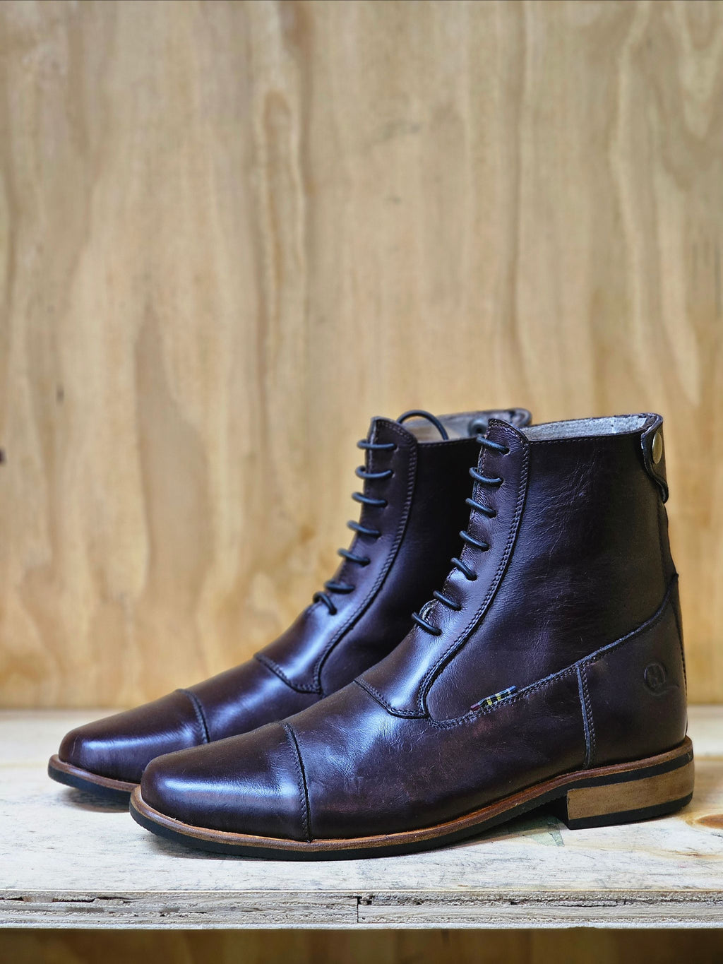 Short boots