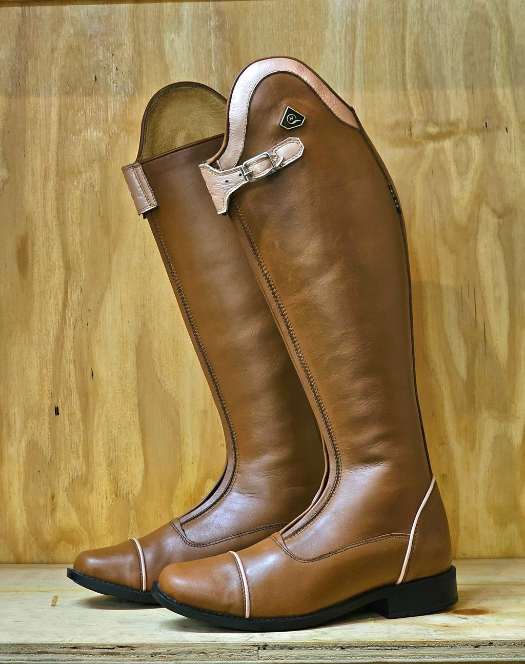 Jedda demo Rose gold trim
