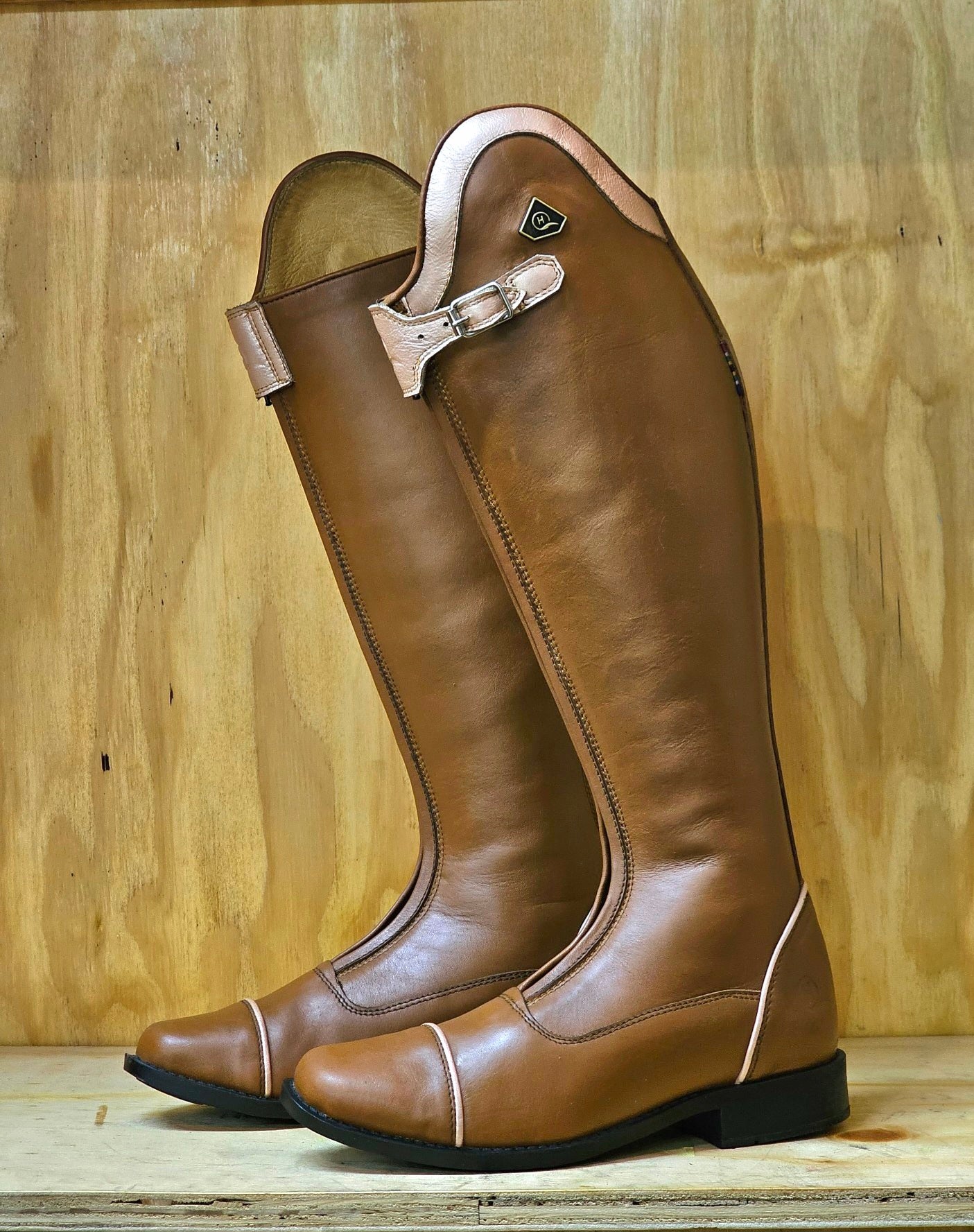 Jedda demo Rose gold trim