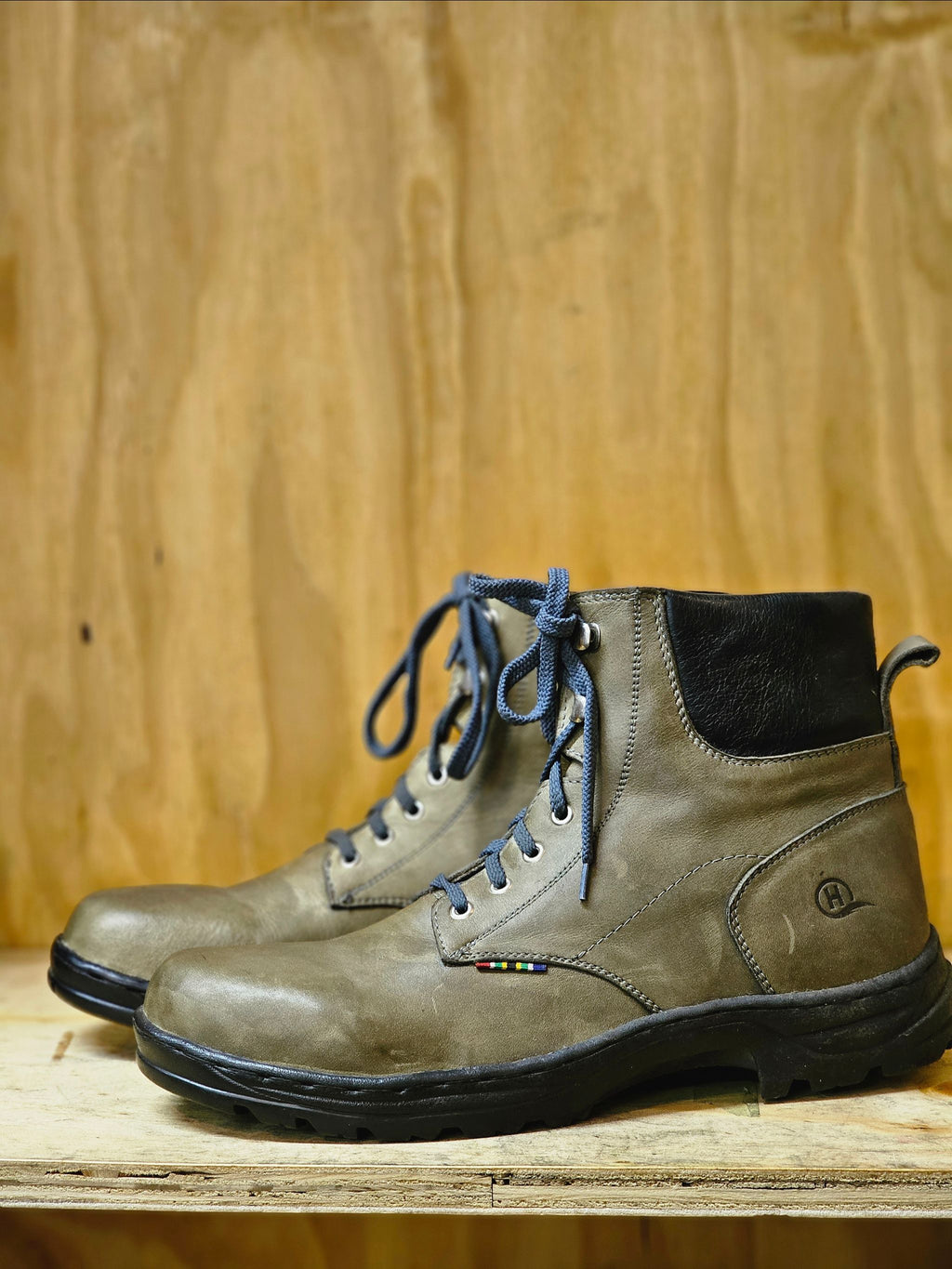 Kepler Leather Hiking Boots