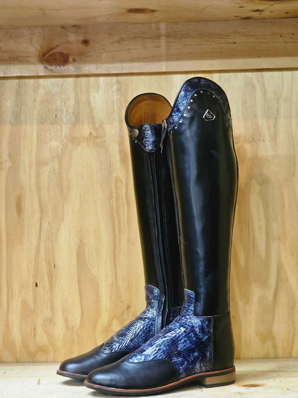 Long riding boots