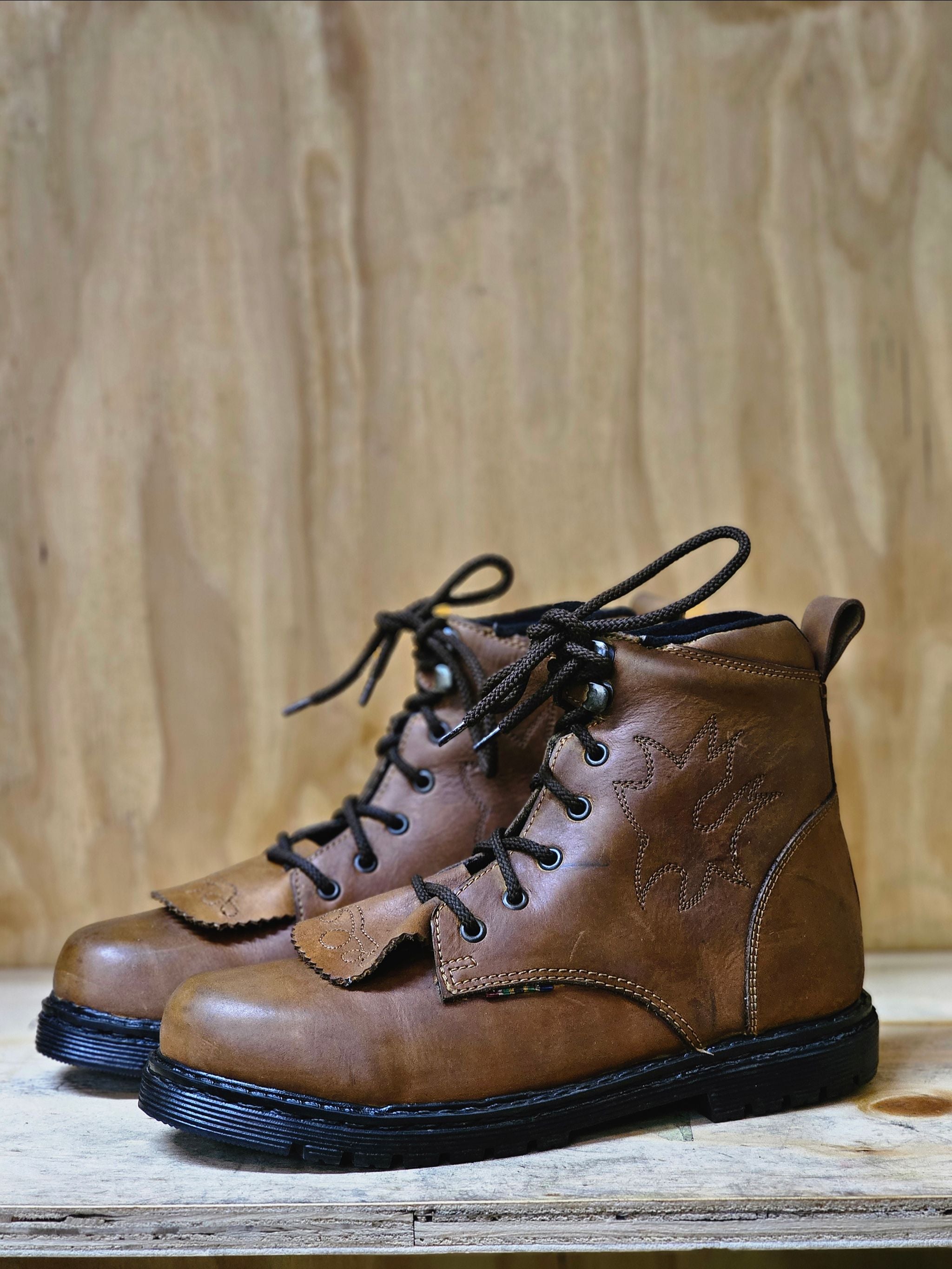 Short boots
