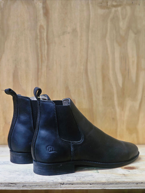 Chelsea black