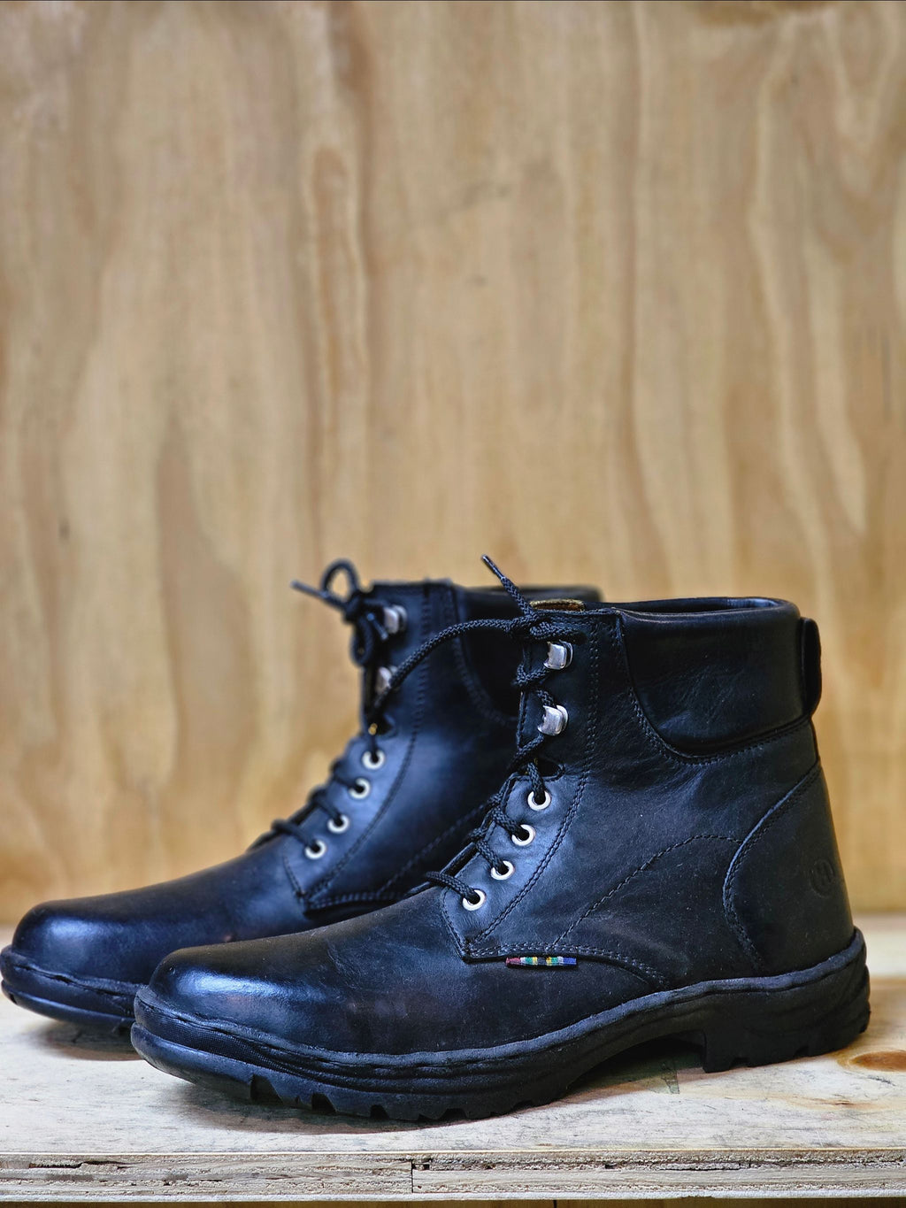 Short boots Size 10 2399