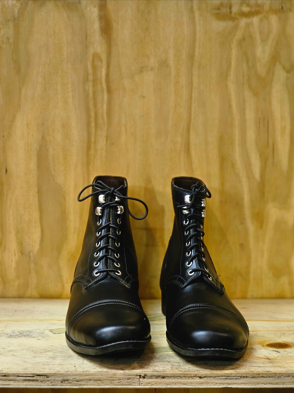 Short boots men