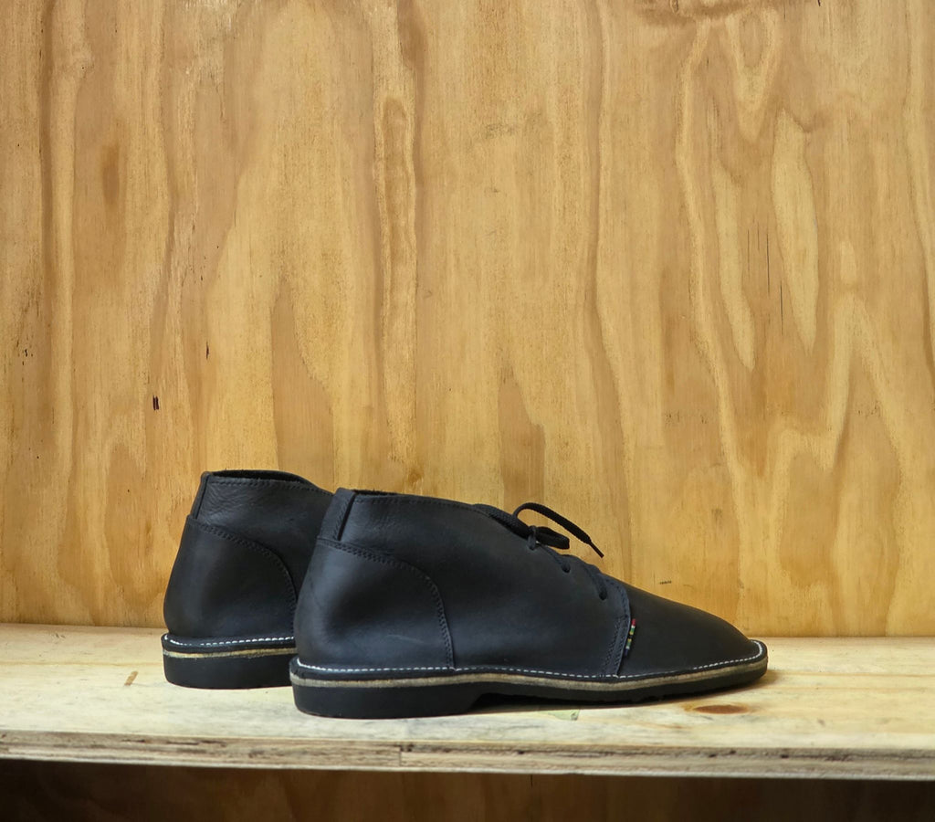 Oil-treated leather vellies