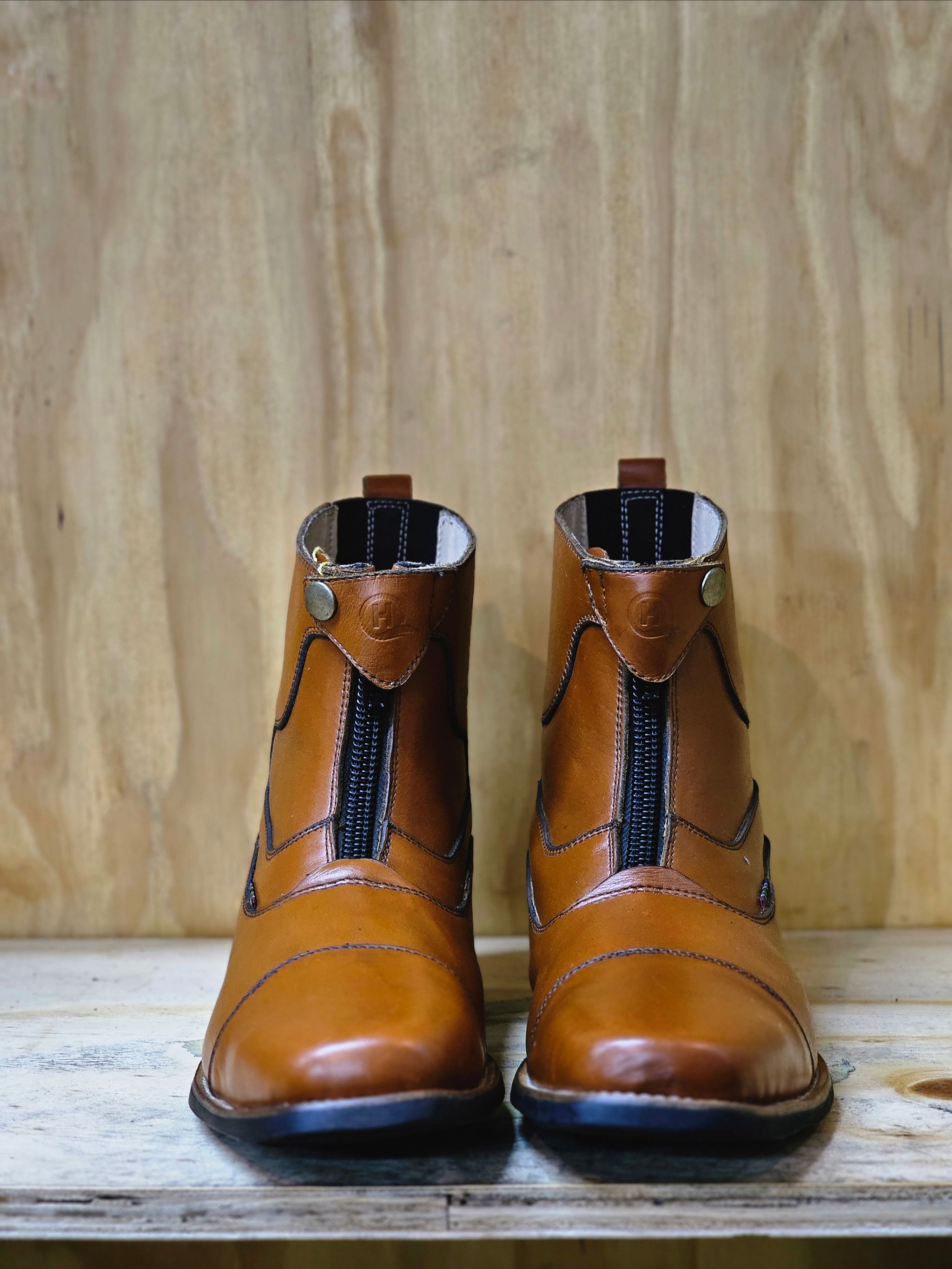 Short boots