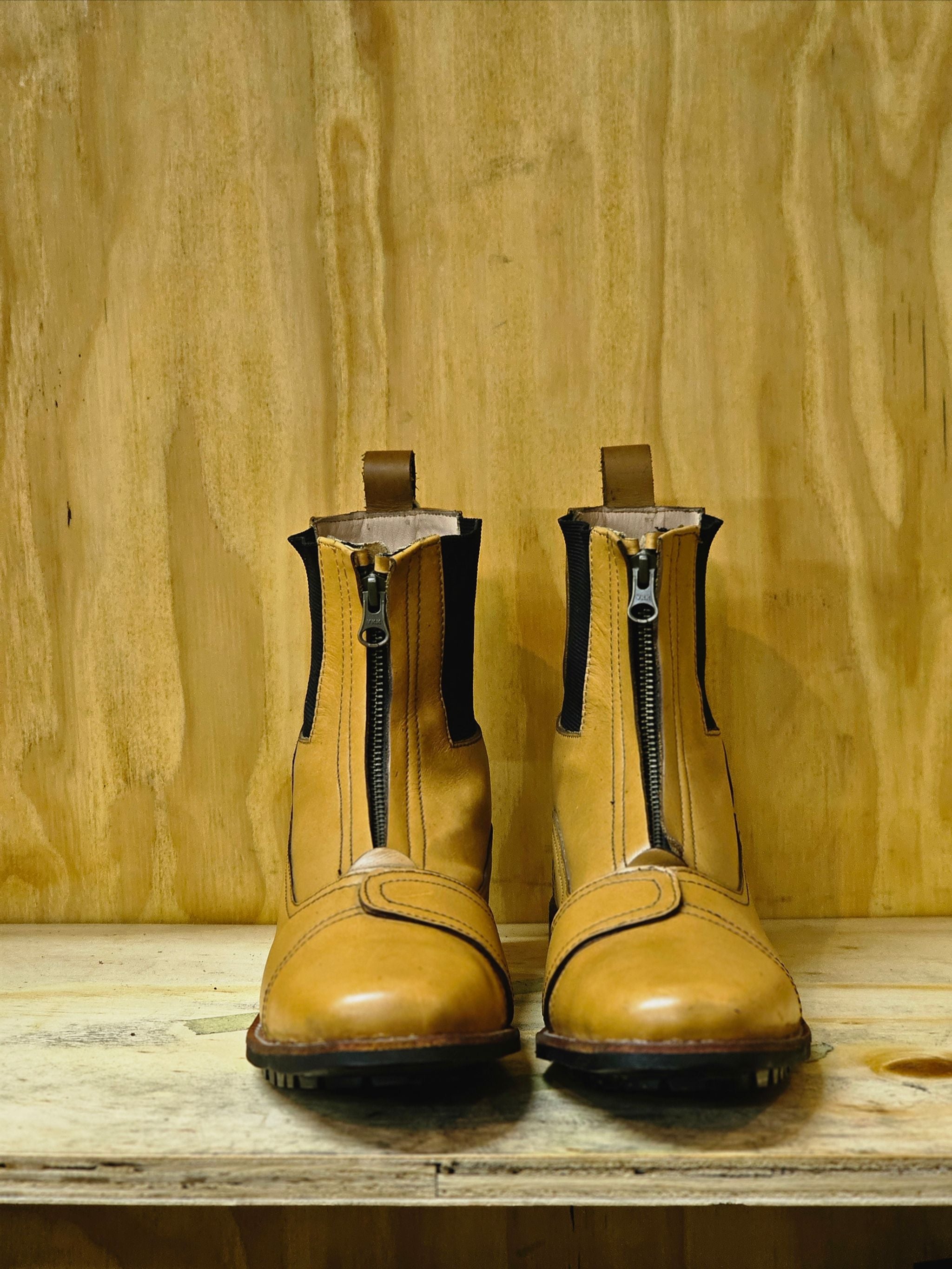 Short boots