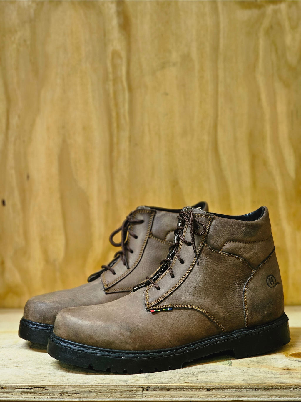 Short boots